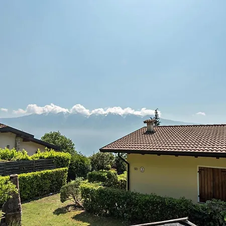 In Vista Lago